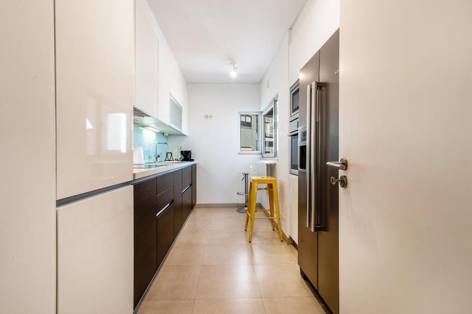 Апартаменты Guestready - Alges Apt With Stunning Rooftop Pool Экстерьер фото