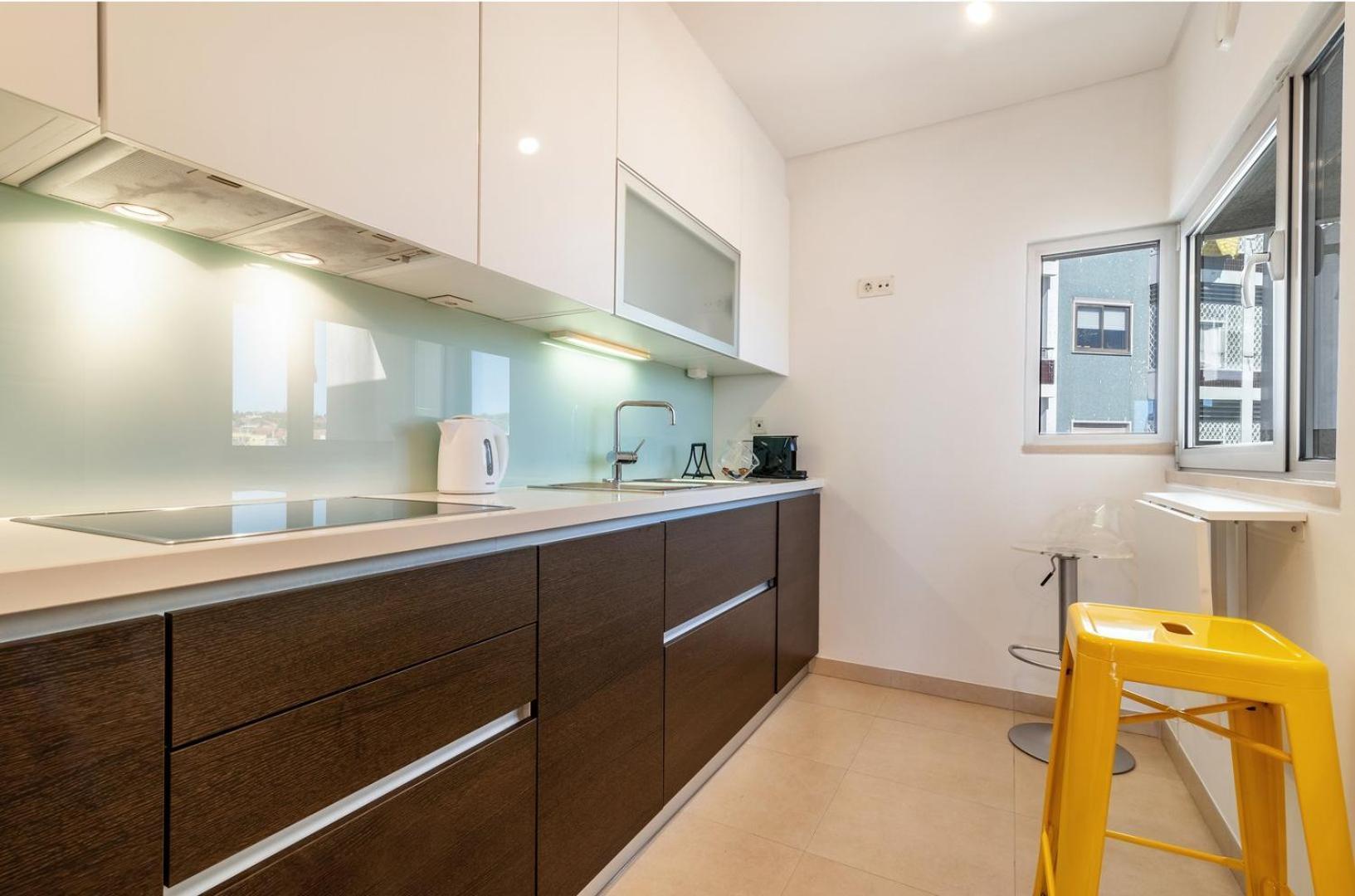 Апартаменты Guestready - Alges Apt With Stunning Rooftop Pool Экстерьер фото